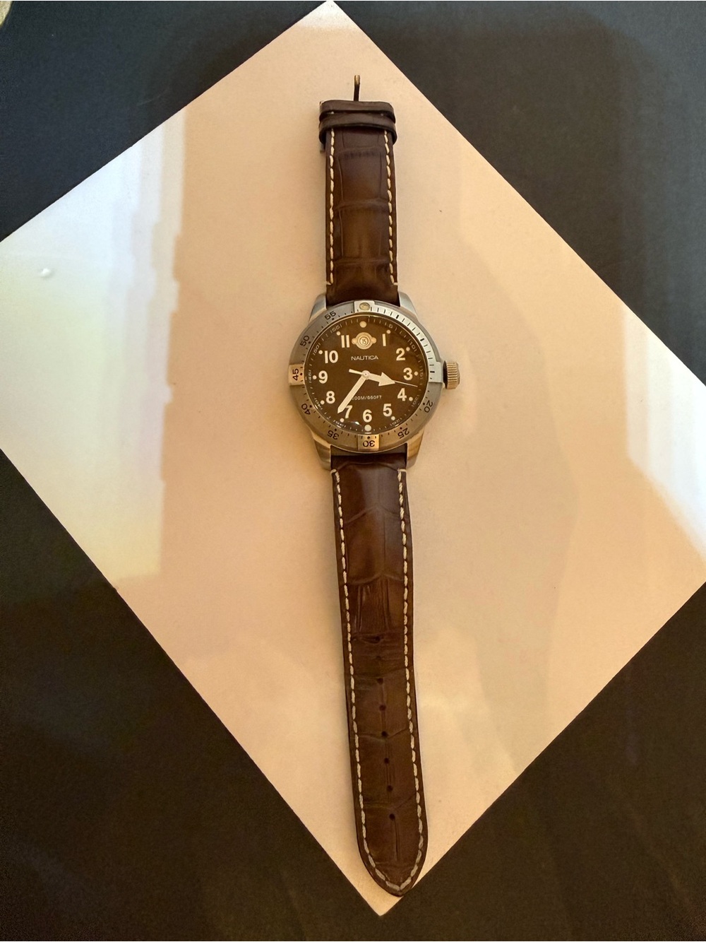 Nautica A13022G Men's
Genuine Leather Watch
Pre-owned